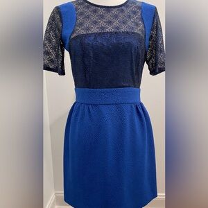 Sandro-  Lace short sleeve dress